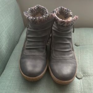 Vegan Booties - Spring Step - size 8